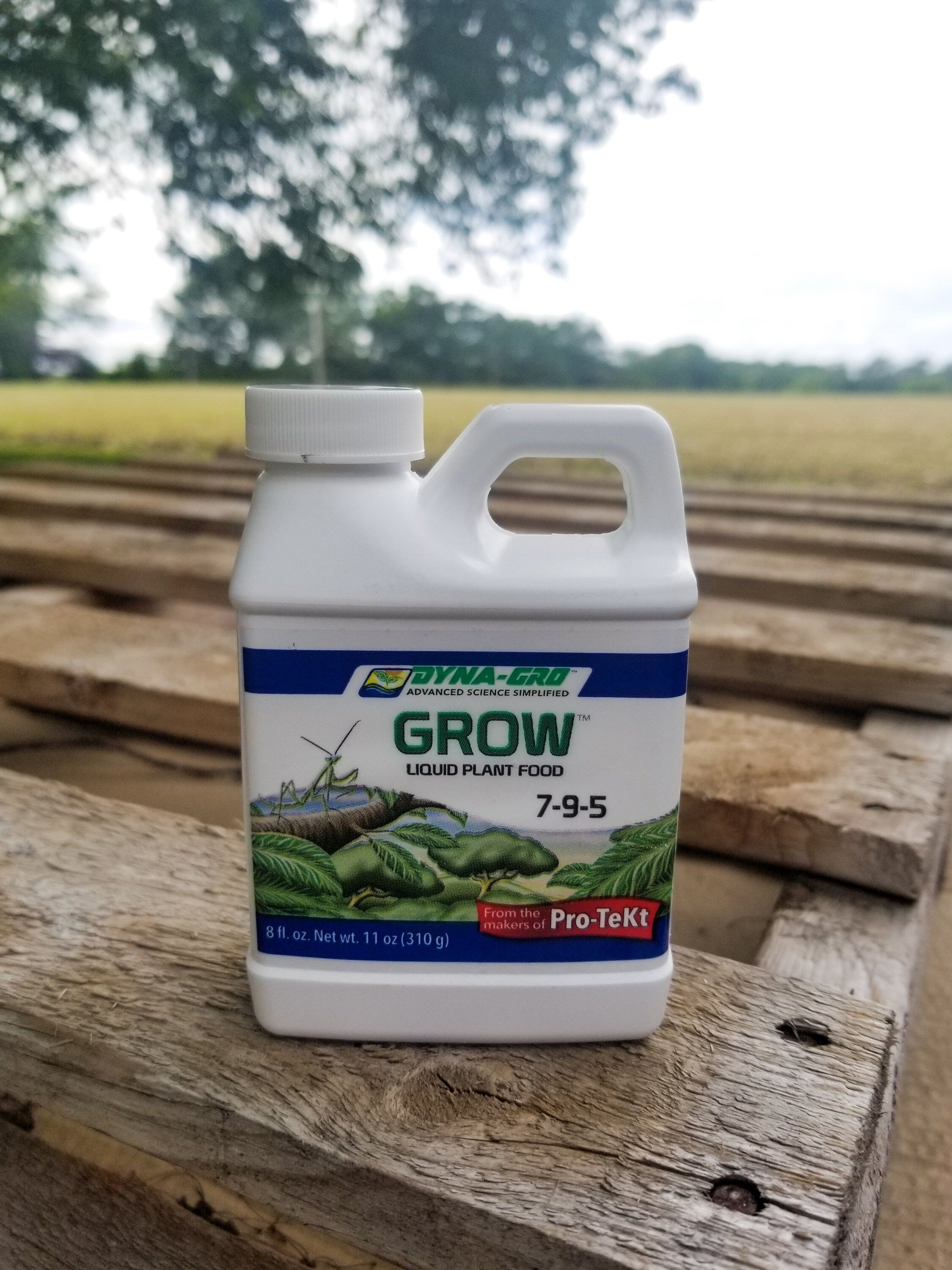 8 oz Houseplant Fertilizer - Dyna-Gro GROW 7-9-5